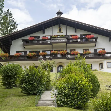 Ferienwohnanlage Bergschloessl ホテル 3*